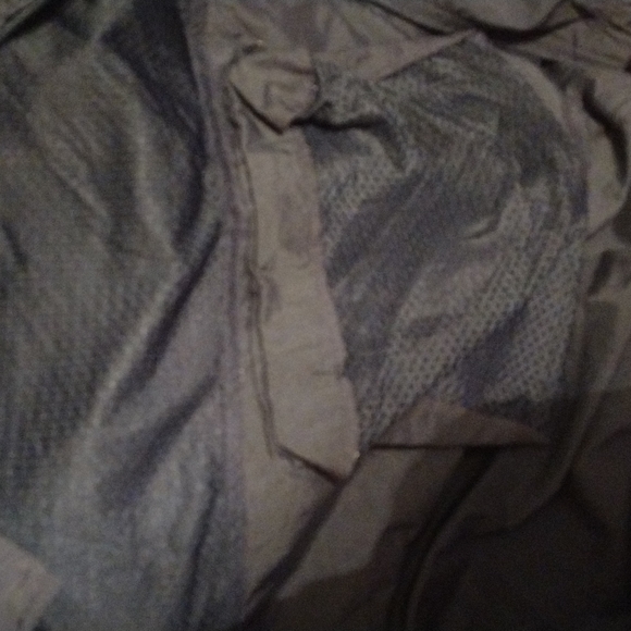 Wind breaaker - Picture 3 of 4